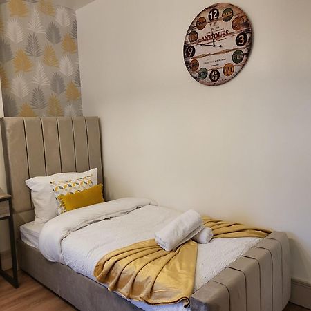 Country Style Modern Self Catering 3 Bedroom Bungalow In 黑潭 外观 照片